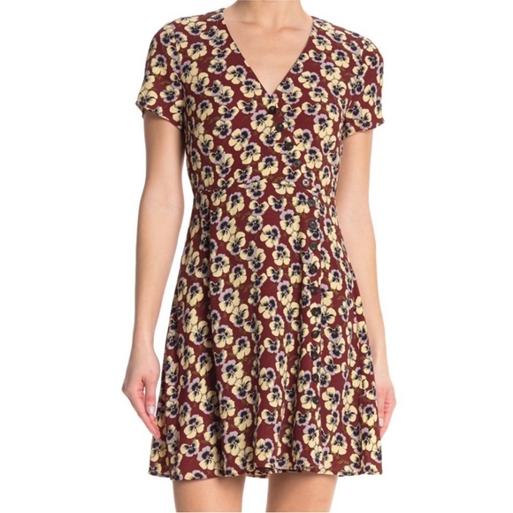 Madewell Dresses & Skirts - NWT Madewell Viola button wrap pansy floral mini dress 6